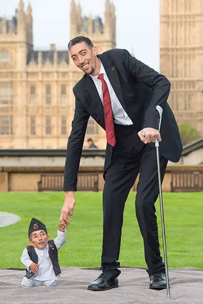 smallest man in the world height